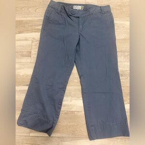 Old Navy Women’s Capri Pants in Blue